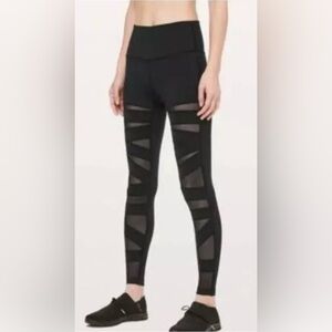 Lululemon Leggings Black Wunder Under Tech Mesh size 4